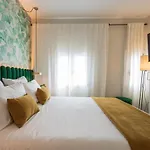 Llonga's Hotel