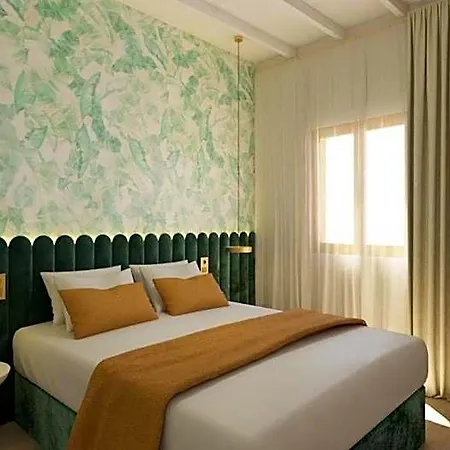 Hotel Llonga's